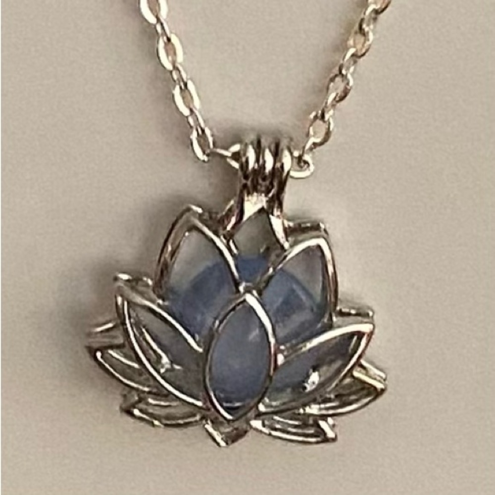 NEW Lotus charm pendant